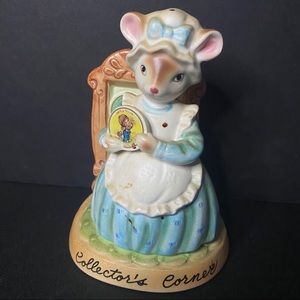 Avon Cherished Memories Collectors Corner Figurine